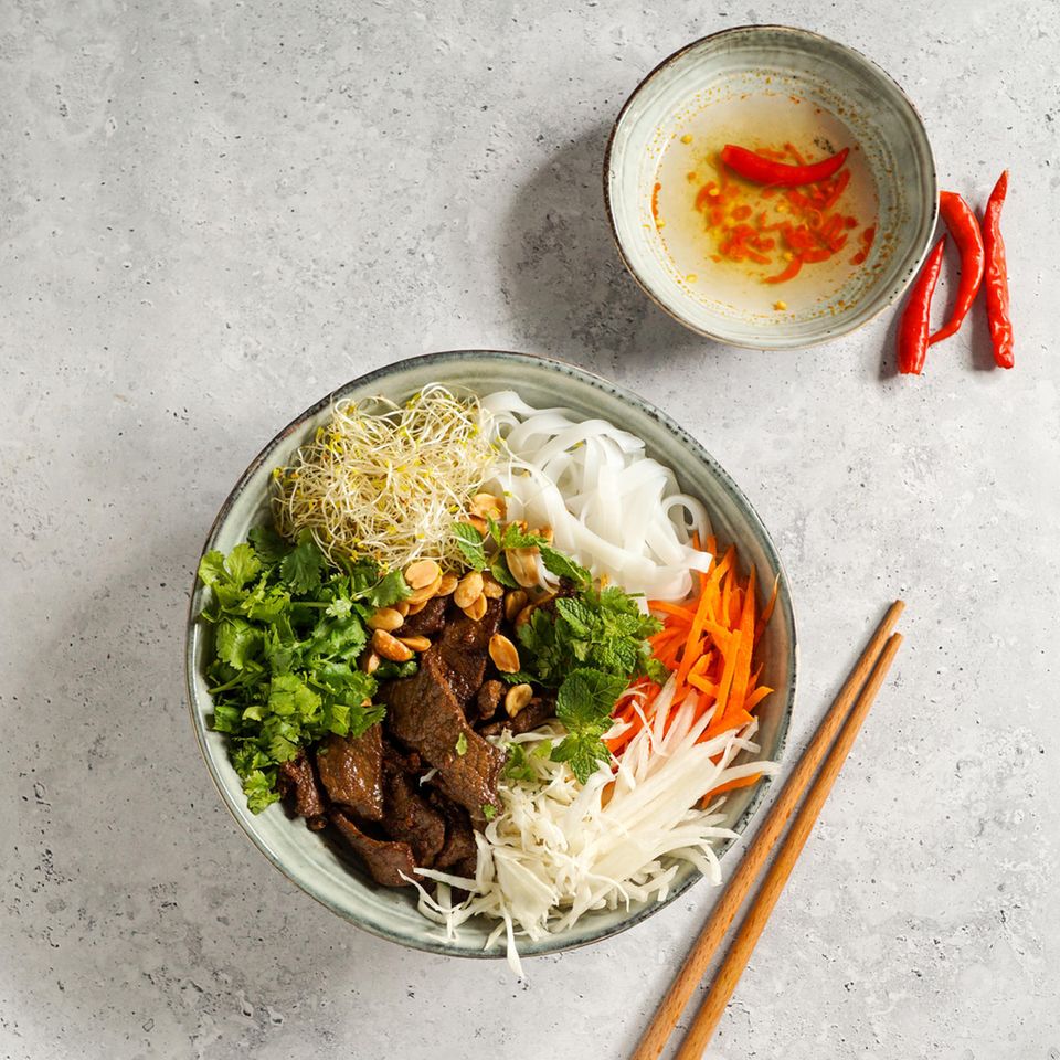 Bún bò Nam Bô